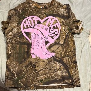 Staykation Camo women’s  Shirt with Pink Graphic